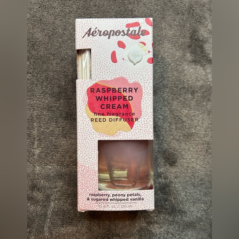Aeropostale Raspberry Whipped Cream Reed Diffuser, New 4.0 oz. - Picture 2 of 5